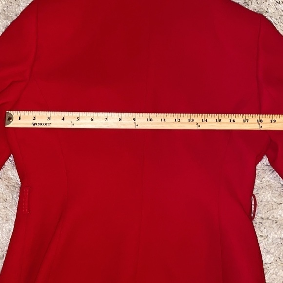 Tahari lipstick red rayon/ polyester blazer with black leather belt.Size 10. - Picture 9 of 10
